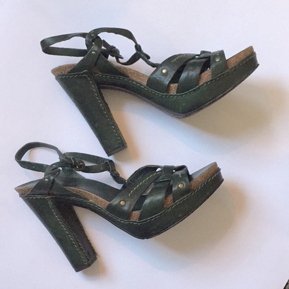 Frye Green Leather T-Strap Heels - Picture 2 of 12